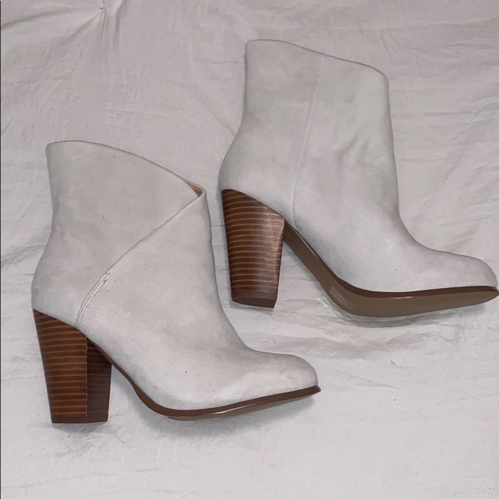 Joe’s White Booties NEVER WORN